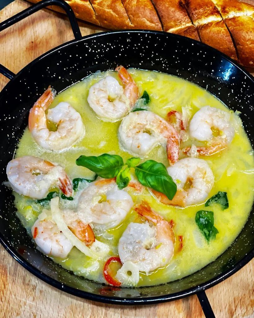 Restauracja I Noclegi Izba Rybacka W Krainie Wygaslych Wulkanow Podgorki Exteriör bild